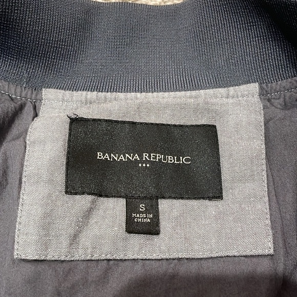 Banana Republic Men’s Lightweight Bomber Jacket - Picture 5 of 6